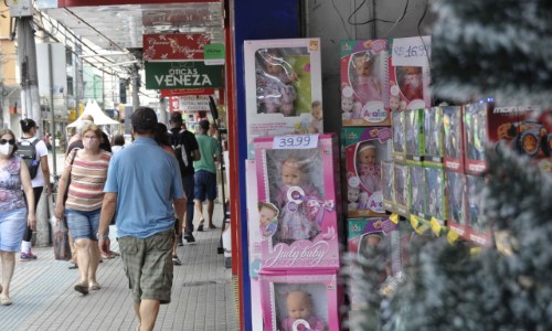 Comércio de Barra Mansa terá horário diferenciado no sábado e, no domingo, diversão para as crianças 